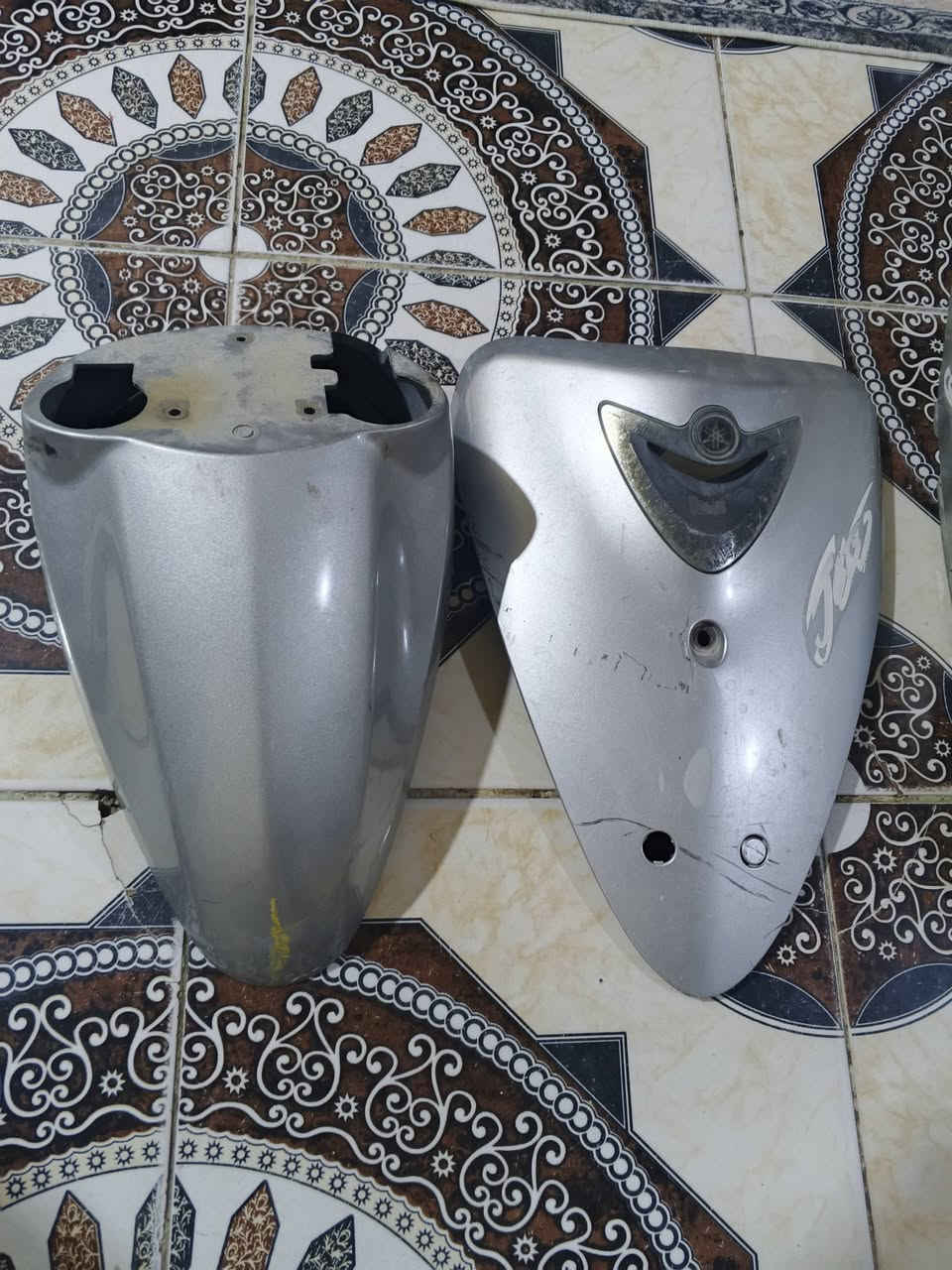 كفرات ماكس بلاد.. ب40قفل 
وياله نجمه ماكس عدله..ب25قفل
صالنصه بلاد.. ب15قفل
كابريته نامه ب10
وذا تاخذه شلعه وحده بيهن مجال.. مكان سماوه


**إذا كنت صاحب هذا الإعلان وتريد حذفه لأي سبب، رجاءا أرسل رسالة إلى الدعم الفني**