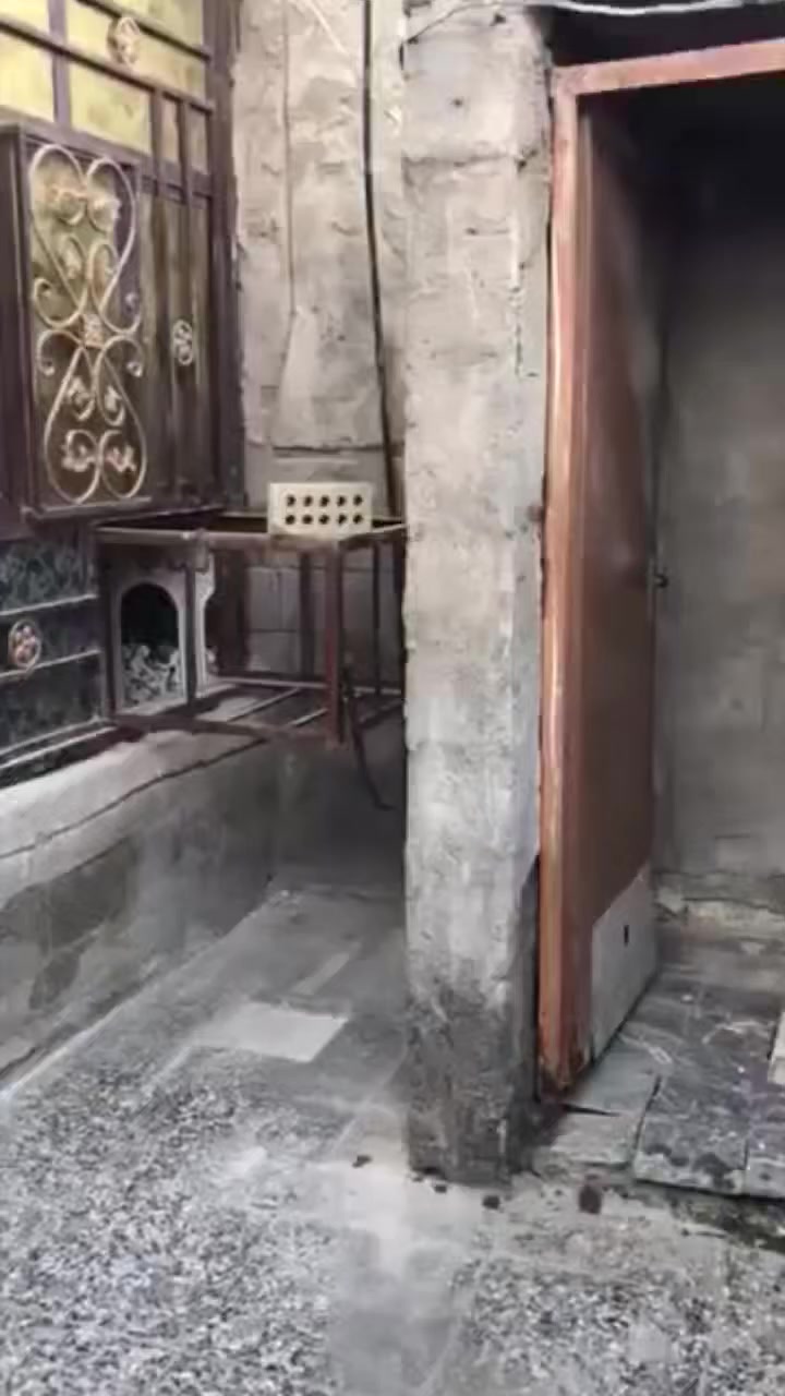 سلام عليكم ابيت اليجار واقع حال في منطقه  الامين قرب فلكه الحدادين الاتصال واتساب ***********
