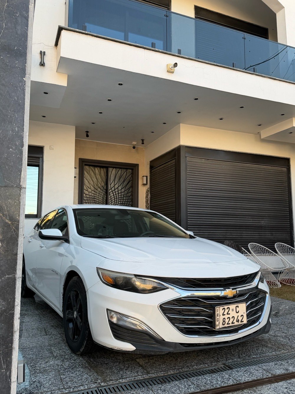 السلام عليكم شباب 
شيفروليت ماليبو ls موديل 2021 
لون ابيض 
رقم اربيل الجديد  شرط التحويل 
مواصفات السيارة
شاشة / كامرة / بصمة تشغيل وبصمة ابواب / تحكم ستيرن / جام اوتو / اوتو ستوب / حساس تاير / شاشة اعطال 
مواصفات عادية مال ماليبو 
حادث السيارة سرقة جاملغ امامي وبيها من امريكا جاملغ خلفي جهة السايق 
صور الحادث بالمنشور 
السيارة ماشية 45000mil وقابلة للزيادة 
بجم بلادي راديترات ومراوح كلة بلاديي  حادثها فقط السرقة انسة شي اسمة حماوة 

كاملة وجاهزة لاخر حباية مابيها نقص اي شي 
مكاني حي البنوك / شارع الكنيسة 

سعر السيارة 122 ورقة وبيها مجال كلش بسيط 
***********