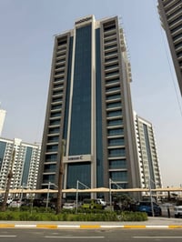 🏡 شقة للبيع – مجمع البروج السكني  فرصة مميزة لامتلاك شقة بإطلالة مباشر...