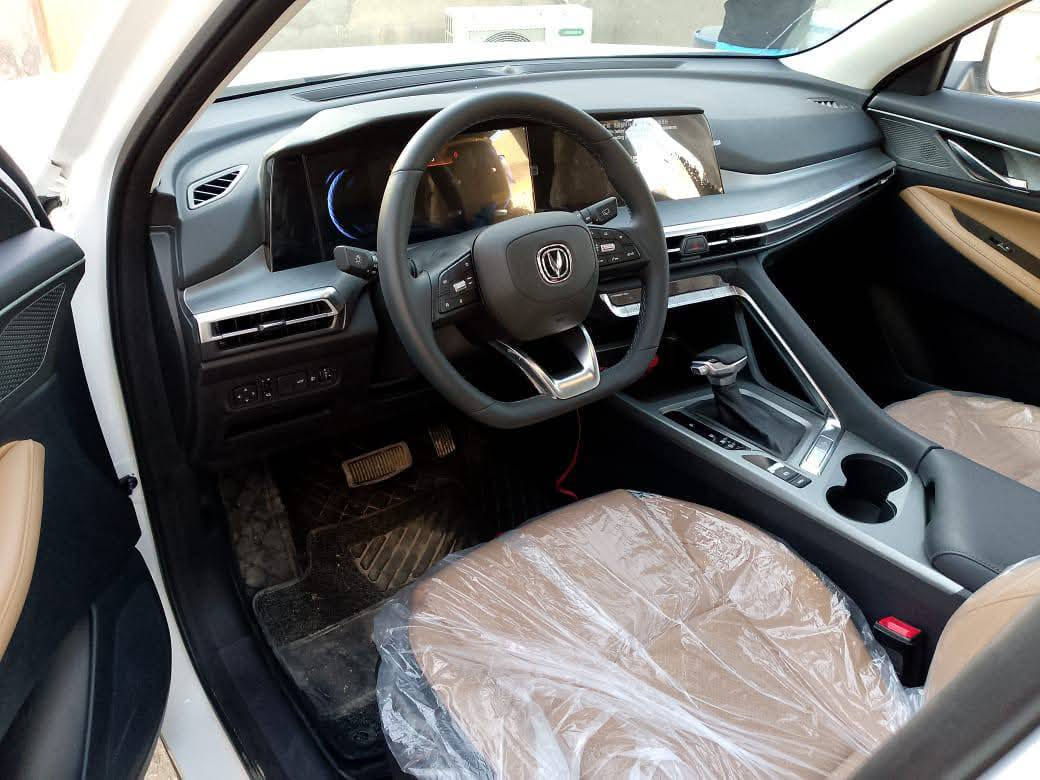 للبيع شانجان cs35 plus
ضمان شركة البخيت ضمان عشر سنوات موديل2024 

السياره ماشية (55الف) كيلو متر فقط 

 بحاله الزيرو السياره ستلام  مصرف ستقطاع ماستر كارد مباشر  

المواصفات 

🛑 وضعية قيادة رياضية وقتصادي

🛑 مقابض الابواب / كروم

🛑 مثبت سرعة ( كروز كونترول)

مكابح ABS

🛑 نظام الكتروني لتوزيع القوى بالتساوي على العجلات الاربعة عند التوقف EBD

🛑 نظام للمساعدة اثناء النزول على منحدر HDS

🛑 قفل السيارة يفتح اوتوماتيكيا عند الاصطدام 

🛑 حساسات خلفية عدد 3 وحساسات اماميه معا رادار 

🛑 نظام لتتبع ضعط الهواء في الاطارات

🛑 تشغيل عن بعد

🛑 قفل مركزي + مفتاح ذكي + تحكم بالمقود

🛑 فتحات خلفية للتبريد

🛑 شاشة العدادات LCD 7 inch

🛑 مرايا جانبيه قلابه وتعدل كهربائيآ ومدفئة

🛑 بانوراما مع تحكم عن بعد

🛑 كاميرا خلفية 360 درجة

🛑 تحذير وتوقف تلقائي عند وجود سيارة 

🛑 سماعات ومكبرات صوت عدد ٦

🛑 اضواء اماميه واضواء خلفيه LED 

🛑 كشنات جلد طبيعي

وهناك مواصفات اخرى. رقم السياره بغداد خصوصي. السعر 145وبيها مجال العنوان كربلاء ***********
