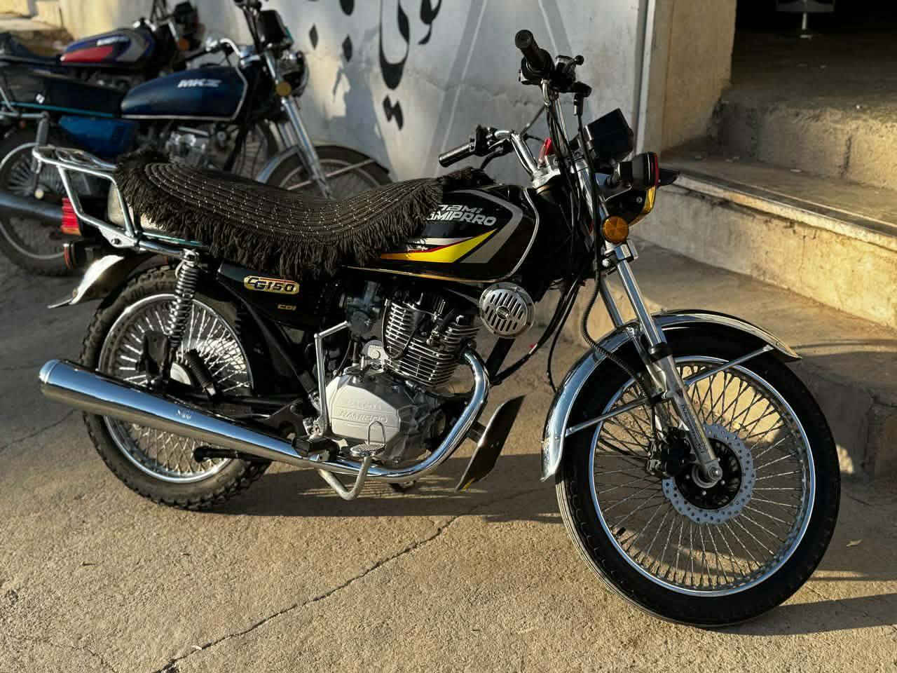 ماطور البيع نامي برو محسن خمسه كير بعده جديد
موديل 2021
سعره ٦٨٠ وبي مجال 
رقم موبايل : ***********
