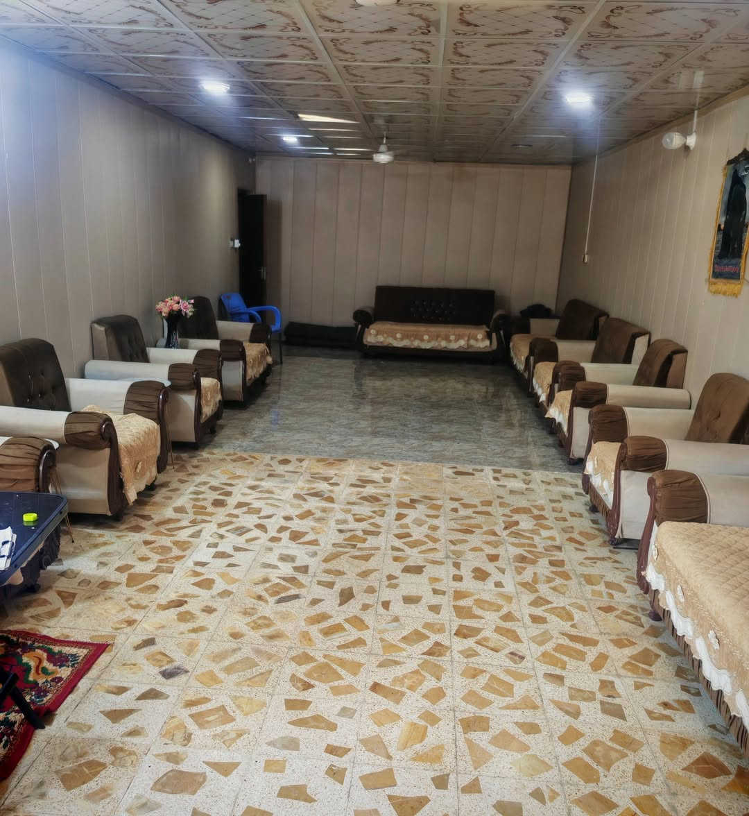 السلام عليكم بيت 210 خلف جامع الحسين شارع الخباطات ***********
