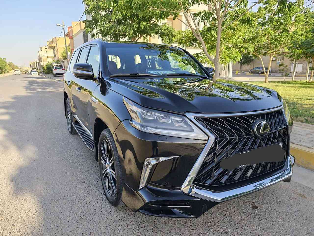 لكزز 2020 LX570🚙
للبيع .... مكان السيارة في كربلاء 

⚫ اللون: أسود ملكي

📍 رقم بغداد

📏 الممشى: 71 ألف كم فقط

✅ مكفولة من كل ضرر

المواصفات:

🔹 محرك 8 سلندر قوي وهادئ

🔹 تبريد أمامي وخلفي (عدة قطع)

🔹 شاشات خلفية

🔹 فتحة سقف

🔹 مقاعد جلد كهربائية مع تبريد وتسخين

🔹 تشغيل بصمة ودخول ذكي

🔹 كاميرات 360

🔹 رادار ومنظومة أمان

🔹 دبل

🔹 تعليق هوائي

🔹 إضاءة LED أصلية

🔹 نظام صوت فاخر

🔹 تحكم ستيرن

🔹 كروز كنترول

🔹 السيارة بحالة الوكالة ولا تحتاج أي صرف

السعر 77000

📞 للجادين فقط  اتصال ***********
