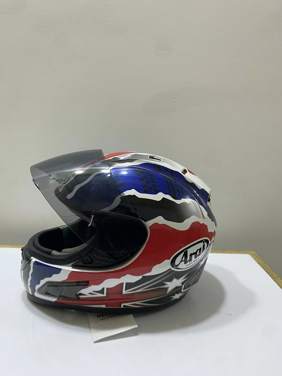 خوذة Arai اراي اصليه خوذة مريحة كلش وحلوة جديدة غير مستخدمة سعره 110مع توصيل وبيهة مجال


**إذا كنت صاحب هذا الإعلان وتريد حذفه لأي سبب، رجاءا أرسل رسالة إلى الدعم الفني**