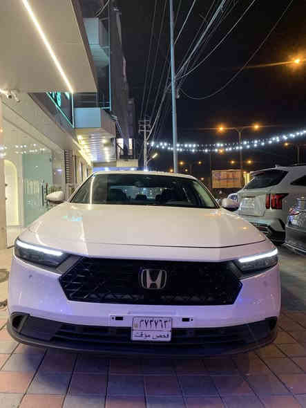 🔥 للبيع 🔥
هوندا اكورد EX-L هايبرد 2023

الممشى:66 الف ميل
نوع المحرك: هجين، يتكون من محرك بنزين سعة 2.0 لتر ومحركين كهربائيين.
القوة الإجمالية: 204 حصان.                 عزم الدوران: 334 نيوتن/ متر.
نظام الدفع: دفع أمامي. 
 المواصفات الداخلية
شاشة تعمل باللمس. توافق مع Apple CarPlay لاسلكي.توافق مع Android Auto سلكي.منفذ HDMI.الشحن: شاحن لاسلكي متوافق مع تقنية Qi وشاحن USB C (في فئة EX-L).فتحة سقف كهربائية.مقاعد جلدية.مقاعد خلفية قابلة للطي بنسبة 60:40.تحكم مناخي للمقاعد.نظام Honda Sensing:نظام الكبح لتخفيف الاصطدامات (CMBS).نظام المساعدة في الحفاظ على المسار.نظام الحد من مغادرة الطريق (RDM).نظام تثبيت السرعة التكيفي مع نظام تتبع السرعات المنخفضة (LSF+ACC).نظام الدعم للضوء العالي التلقائي.نظام كاميرا 360 درجة.مساعد الانتباه.فرامل كهربائية. مصابيح LED نهارية.
مرايا جانبية كهربائية مع إشارات انعطاف.

الضرر فقط بنيد من غير شاصي 
السعر: 19.500$
للتواصل والاستفسار: ***********
