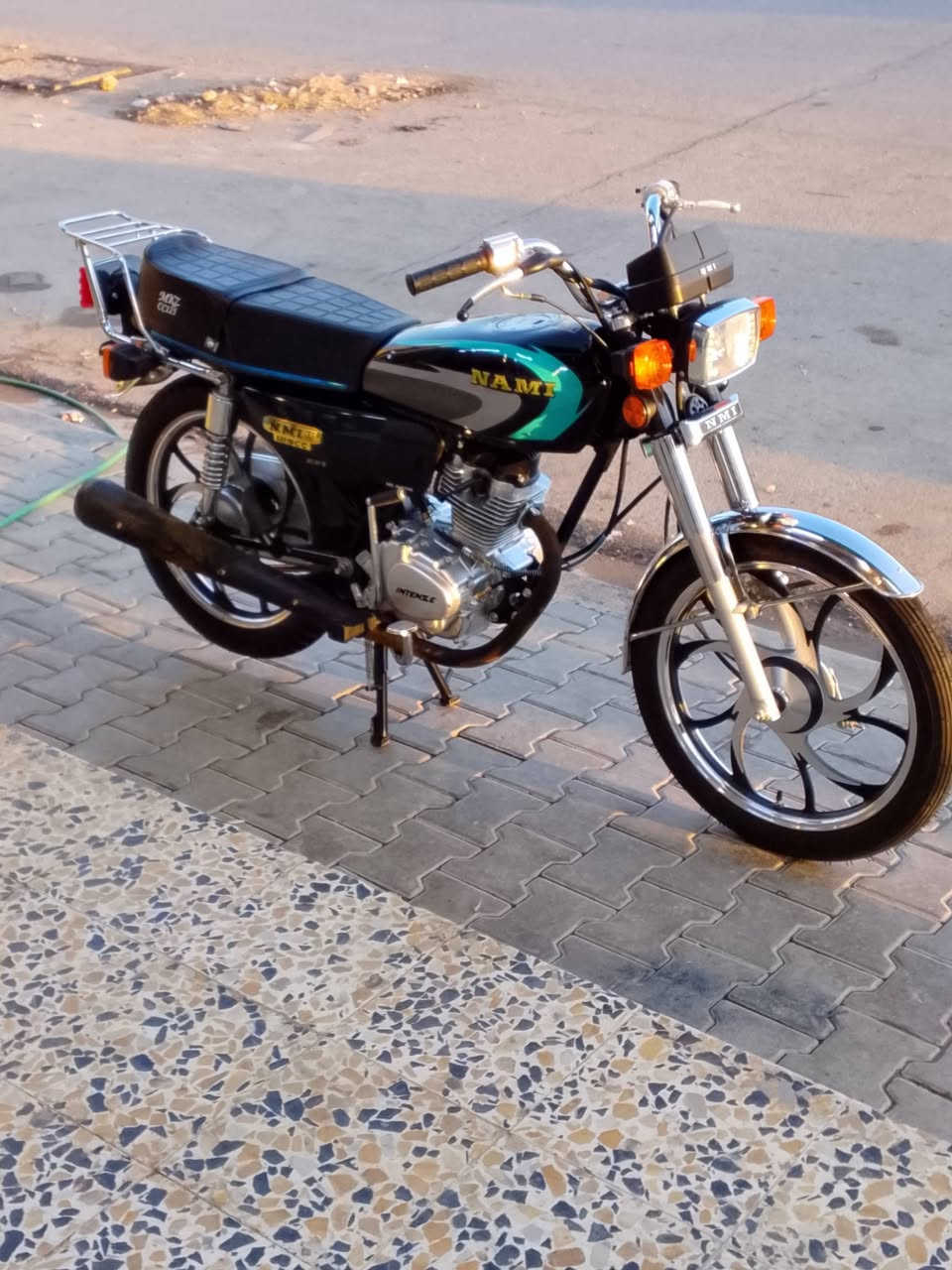 دراجه اربعه كير شاصي موديل 26 اوراق سكنر وتعميره صارلهه سبوع  محرك انتنس
العنوان كوت العزه القديمه  ***********
