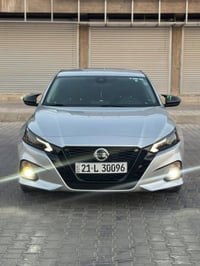 نيسان التيما 2021 مواصفات SV ماشي 88ميل الضرر/ جاملغ الخلفي جهه السايق...