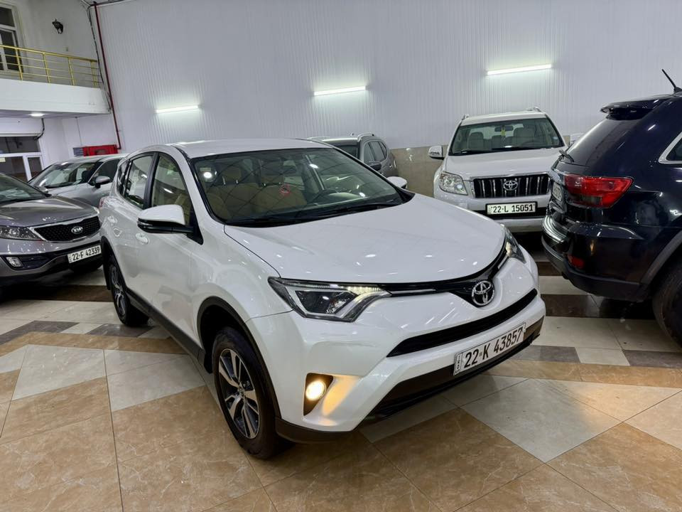 تويتا رافور موديل 2018 مواسةفات خةليجى 4X4 داخل اصفر ماشى 130الف  رقم سنويية كل جديد سيارة بسمى  سيارة جديد شريكة جيهان
0750 1654961
واتسأپ ڤايبر موجود مكان اربيل   شارع 100
