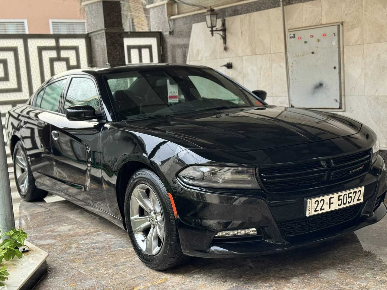 ▪️السيارة: دودج جارجر لون اسود
 ▪️ الموديل: 2018
▪️ماشية: 90 الف مايل 
▪️رقم اربيل بسم كردي صديقي تحويل وكالة جاهز سنوية لغاية 2029 
وهزه وبراد كله جديد لغاية 2027 
▪️المحرك: 3.6L (ستة سلندر)
▪️لايتات زينون مع حاجب LED
▪️ كشافات دعامية زينون
▪️بصمات عدد 2 للأبواب مع بصمة تشغيل
▪️كامرة خلفية دوارة اصل مع الستيرن
▪️حساس خلفي
▪️شاشة حجم كبير
▪️كشنات السيارة تدفئه
▪️تحكم فول كهرباء لكرسي السائق
▪️تبريد قطعتين امامي وخلفي
▪️سستم صوت الباين
▪️تشغيل عن بعد
▪️تحكم ستيرن جهتين بلوتوث وحاكية وكروس سرعة وتحكم صوت 
▪️نظام ABS مانع انزلاق
سيارة كفالة ماعدا صار بيها بلعراق بارد جاملغ امامي ايمن وباب خلف سايق وطرف باب السايق
السعر 205 وبي مجال بسيط
مكاني بصرة ***********
