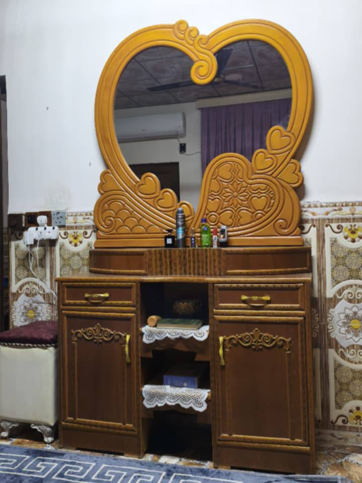 غرفة نوم عراقي اول شده وما متبدل بيها حتى قفل. السعر ٩٥٠ او بيهة مجال . العنوان تكريت الديوم


**إذا كنت صاحب هذا الإعلان وتريد حذفه لأي سبب، رجاءا أرسل رسالة إلى الدعم الفني**