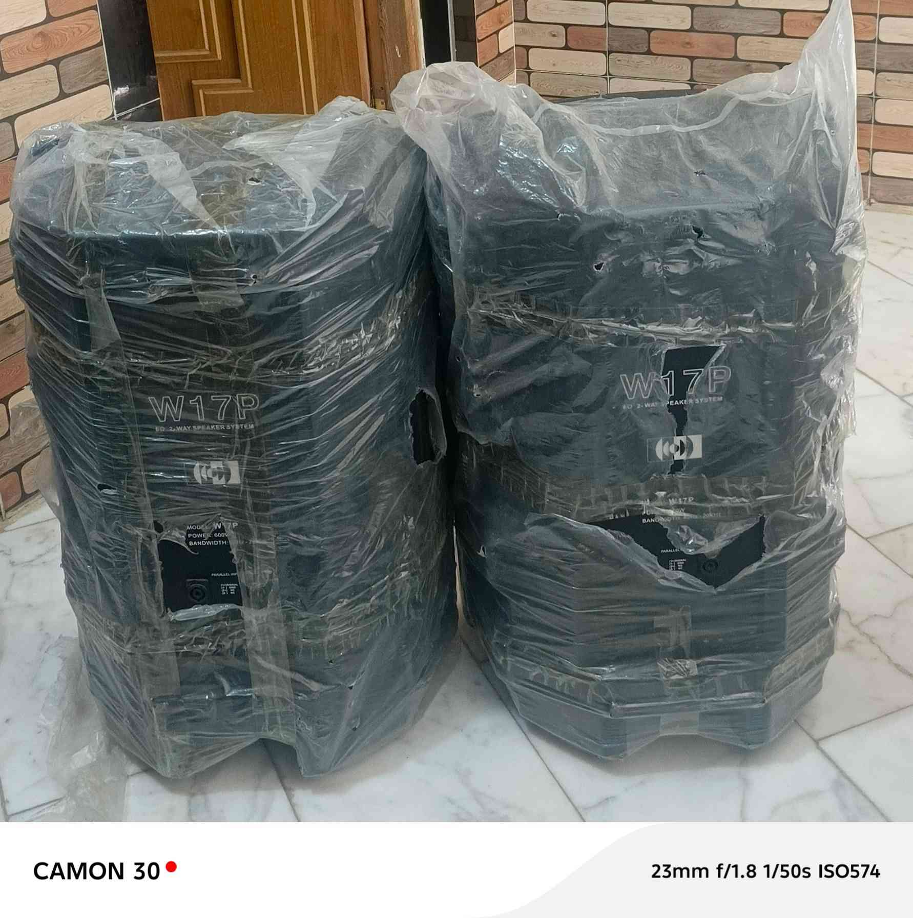 للبيع
زوج سماعات دب
وزوج W17
نضيفات عل فحص
السعر خاص او اتصل على الرقم***********
