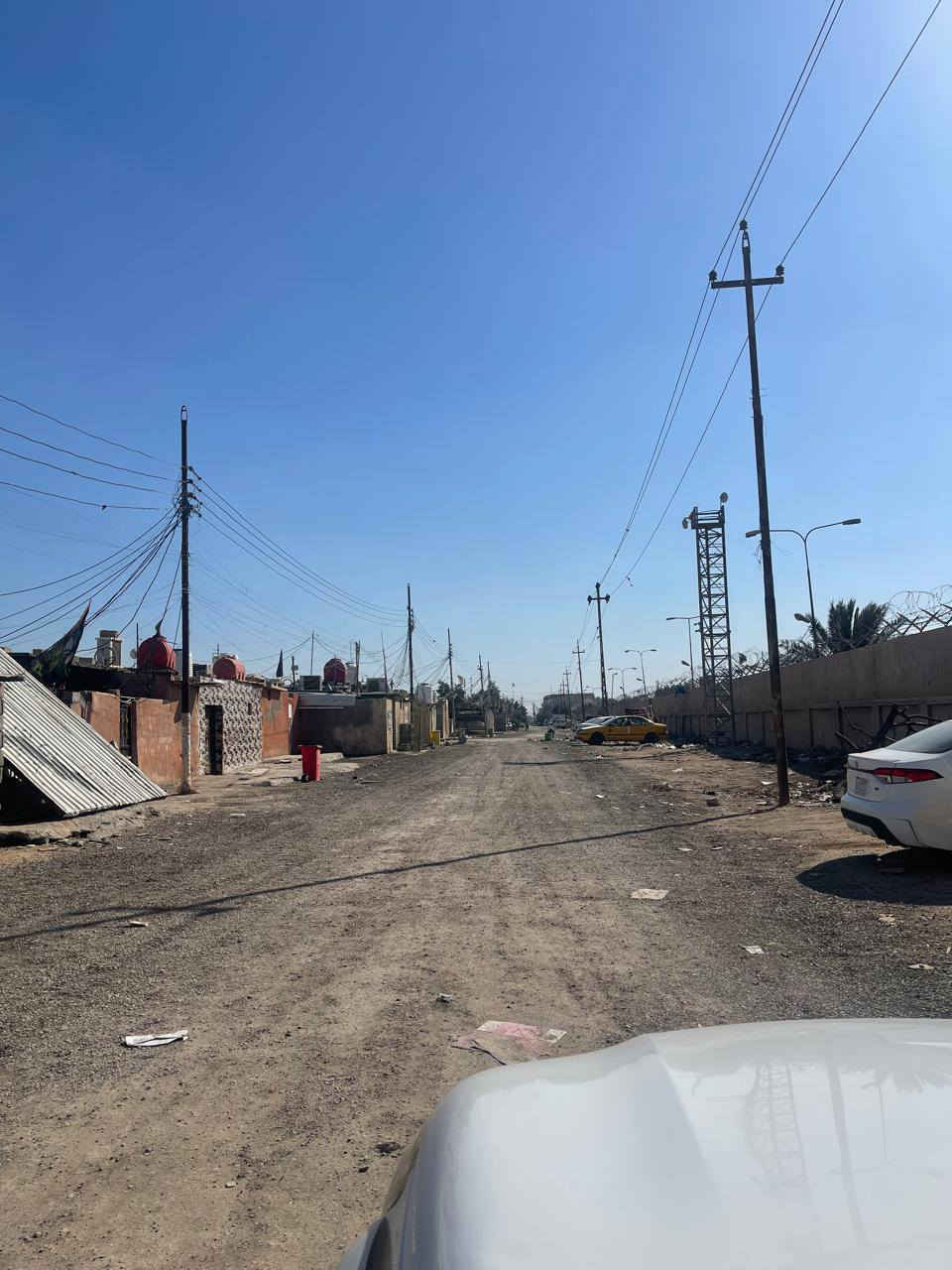 دار تجاوز مساحه 120سقف سندويج ارضية سيراميك غرفتين كبار وصاله ومطبخ وصحيات البيت مامقابيلة جار على شارع تبليط العنوان خلف شركة نفط البصرة السعر 22رقم الهاتف
***********
