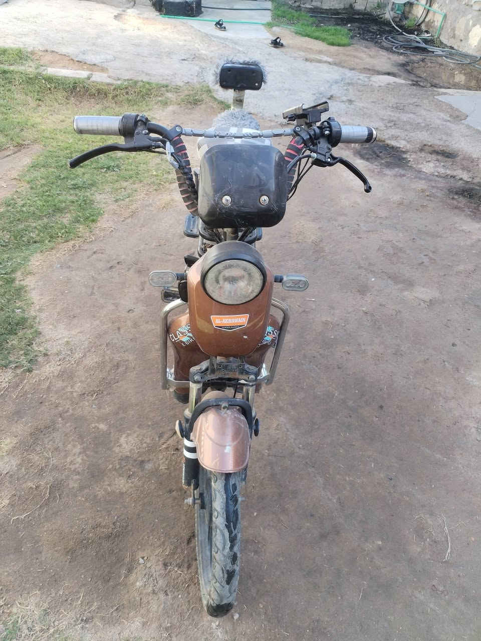 باسيكل شحن نضافة كدامك جديد كامل فول البيع السعر 100 الف شراي يتصل مكاني رمادي ***********
