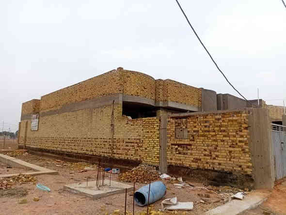 بيت هيكل بناء درجه اولى طابوگه وحداديه مال جناي مو سوگي المساحه 200متر السعر 35وبي مجال الاتصال ***********
المكان مقابل الملحق قرية الغدير خدمات فول
