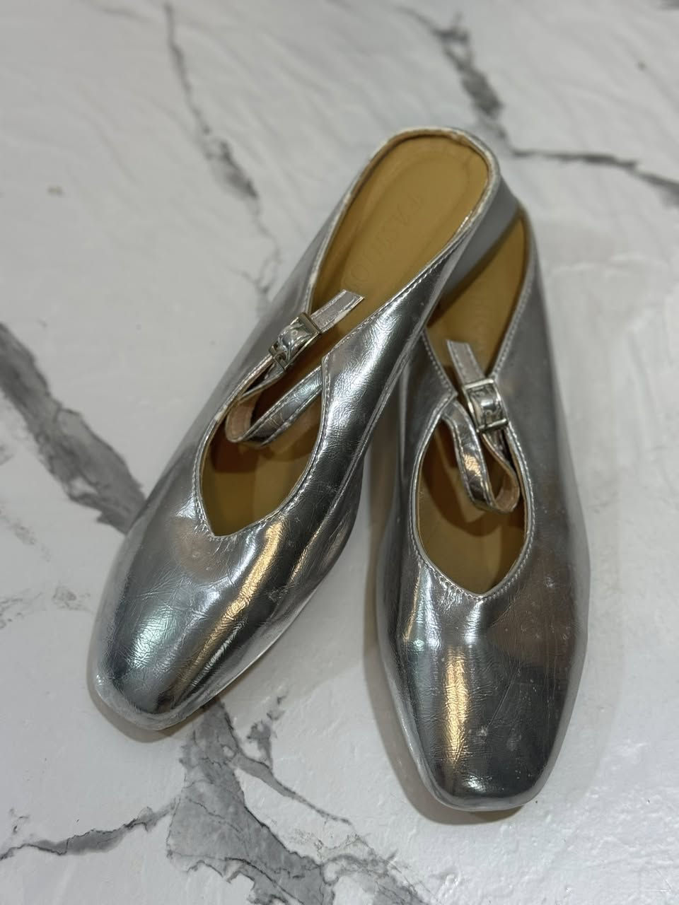 كل قياسات متوفره بنات
اسعار تبدي من ل٨ الف ل١٠ ل١٢ الف


**إذا كنت صاحب هذا الإعلان وتريد حذفه لأي سبب، رجاءا أرسل رسالة إلى الدعم الفني**