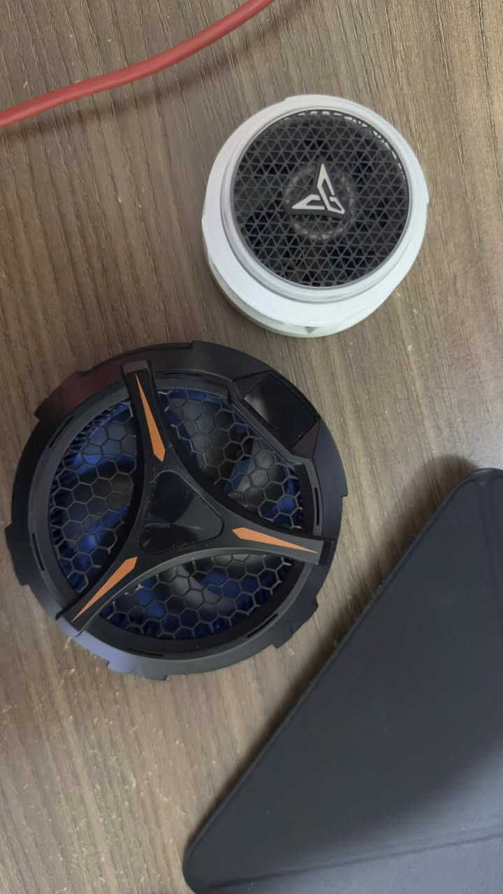 تابلت ريد مجك نوفا 9برو
تابلت فول نظافة   النسخة الصينية  256 gb  التابلت يجي وياه  كامل الاغراض +  وياه  تبريد  صغير  وكبير الصغير حرارته توصل -15
والكبير -1  وياهم مايك فايفن مستعمل   
كل هاي الشغلات ب760الف
رقم الواتس 
***********
