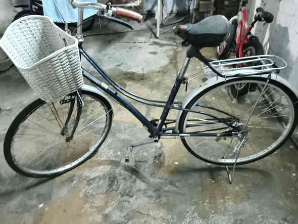 السلام عليكم
باسكل ياباني
 حجم 26 
نظيف ومابي نقص 
السعر: 50الف
العنوان الرمادي حي البكر قرب النادي الملكي 
للاستفسار الاتصال ***********
