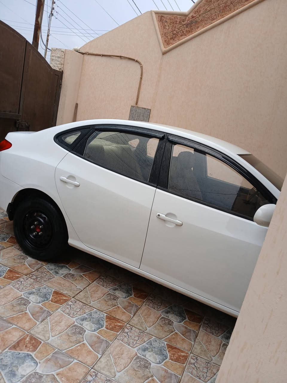 افانتي ٢٠٠٩ صلاح الدين السنوية  ل٢٩ كير محرك صدر تايرات
 مكفوله الكشر جديد بيها صبغ باب وهلال وشبر بالجاملغ
مكان السيارة سامراء. السعر ١٠٨ ورقه ***********
