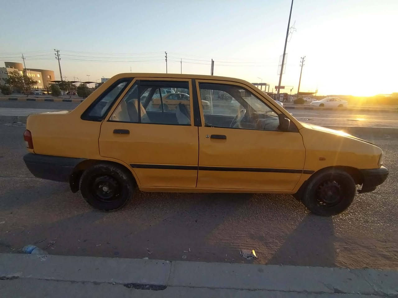 السلام عليكم
سايبه 12
كير مكينه مكفول
دواخل نضيفه مسجل شغال
رقم انكليزي بسمي
سنويه لل30
تبريد شغال عوزه بس حساس التبريد مشتريه بس ماشاده
شواصي نضيفه مكفوله من الضربه والتبديل والباقي شوفت عينك
تجي وتكلب وتشلع عيوني
السعر 23 $ العنوان ديوانيه
للاستفسارخاص او اتصال ***********
