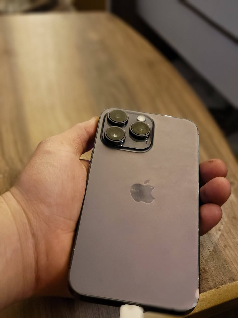 14 pro max 
دبل سيم كارت 
ما بيه أي زلغ 
الشاشة مبدلة نوعية زينة 
بطارية بلادية 87
ذاكرة 256
للبيع 675 أو المراوس اقل منه وينطي فرق اعلى منه وانطي فرق ماكو مشكلة 
وياه شاحنة وحافظة وعدسات فقط


**إذا كنت صاحب هذا الإعلان وتريد حذفه لأي سبب، رجاءا أرسل رسالة إلى الدعم الفني**