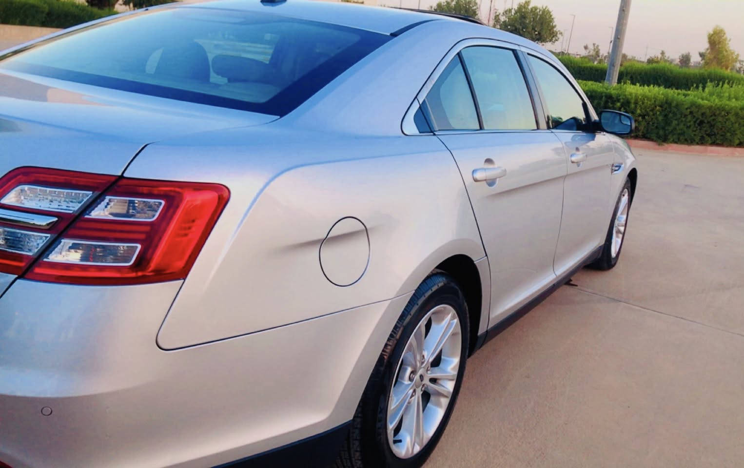 FORD TAURUS  LIMITED 2014 💥
الرقم اربيل  جديد مسطرة 

مكان السيارة اربيل 

الموصفات :

اللون سلڤر  SILVER

خليجية صفر اربيل وكالة نيڤا NIVA

محرك 3500 / 6 سلندر 

كير + محرك + تحويل بشرط .

تشغيل عن بعد 

تحديد سرعه

قفل رقمي باب السايق 

تحكمات دشبول كلها لمس 

تحكمات ستيرن كامل 

شاشة كبيرة SINC فول تحكات 

داخل صحراوي 

سكليترات بانزين + بريك متحرك 

لايتات زينون 

سلايت روڤ 

سبير بعده شركه 

ماشية 79 الف MIL

ملاحظه :

السياره عليها ادامه كامله من طخم امامي + خلفي  جديد  

+ واتر بم جديد + دهن الكير جديد + دهن المكينة جديد + باتري جديد 

السياره وضع شركه 

السياره بيها الجاملغ الخلفي جهة السايق صبغ فقط 

السنويه صالحه لغايه 2027 . 

للاستفسار الاتصال على :  ***********
