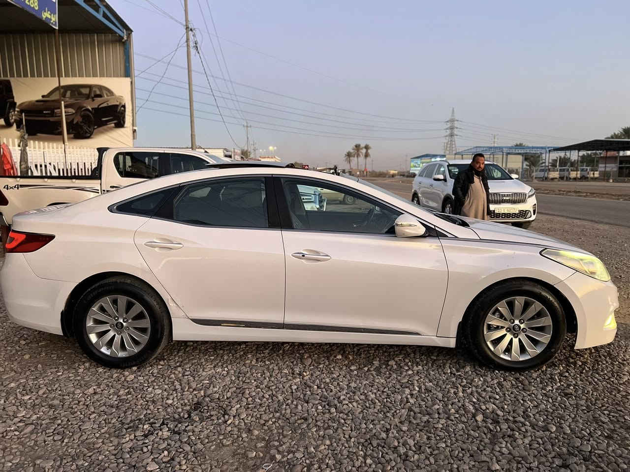 هونداي ازيرا 2015 خليجي 
رقم بغداد سنويه جديده 
مكفوله 
فول مواصفات 1/1 
بانوراما
6 سلندر 
كشنات كهرباء 
العنوان بابل الشوملي 
السعر 142$ وبيها مجال استفسار 
***********
***********
