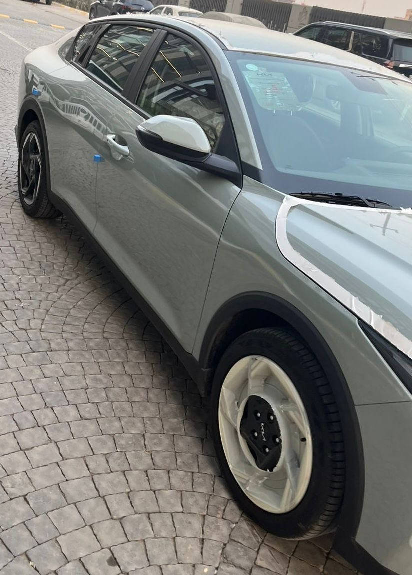 كيا كي 4 مديل 2025 خليجي لون مميز سموك واغله من الأبيض  محرك 2000 دوش وكير ايتي كفاله السياره وضمان الدوليه 5 سنوات وصيانه لمده سنه مجاني مع تبديلات دهن وفلتر مجاني موصفات معروفه بصمه وتشغيل عند بعد بصمه بيبان أناره ترحيب صندوق ذكي تبريد قطعتين لد امامي ولد خلفي حساس دعاميه امامي وخلفي ويل كب حجم 17 مري شفط وأشاره بلمري شاشه متصله ديجتال وكامره دواره تحكم ستيرن وكروز سرعه انضمه قياده داخل لونين قرميدي اوتو هولد وسايد بريك بصمه ماشيه 7 الف كليو وعليه إضافات دوشمه وارضيات ونايلون للداخل السعر 198 رقمي بي مجال


**إذا كنت صاحب هذا الإعلان وتريد حذفه لأي سبب، رجاءا أرسل رسالة إلى الدعم الفني**