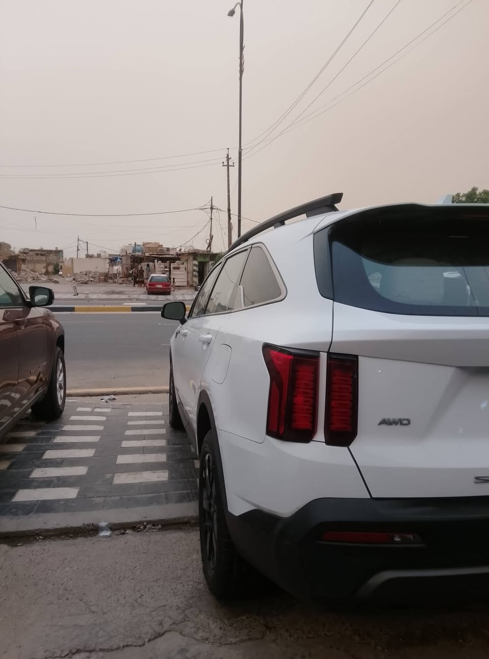 سلام عليكم ورحمه الله وبركاته اخواني
كيا سورنتو موديل 2022 
السياره فول مواصفات 
اكس لين 
كشنات تدفئه تبريد 
استيرن تدفئه تبريد 
تبريد ثلاجه 🥶 
شاشات خلفيه  
حداديه جديده 
تخم تايرات جداد  
استفسار عن السعر *********** رسول
*********** محمد
