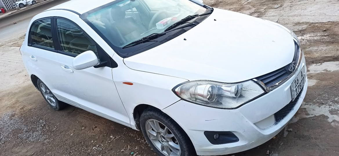 السلام عليكم .. شيري فلاوين موديل 2013 رقم قادسية بأسمي
مكفولة من الضربة والصبغ 
جاهزه بدون نقص .. السعر 43 
العنوان الديوانية المركز .. ***********
