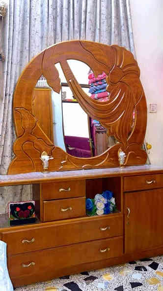 سلام عليكم
غرفه تسكام نضيفه حيل سعره مليون اني مكلف بل نشر رقم صاحب الغرفه ***********
