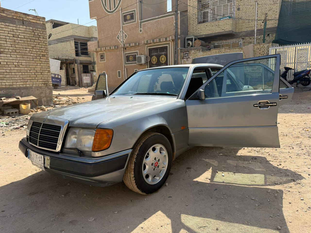 مرسيدس دب مديل 1990 اصل
⭐سنويه لل27 
⭐ما بيها قطره صبغ 🚩🚩🚩
⭐داخل مخمل 
⭐تبريد ثلج ❄
⭐قواعد دبلات بلاد 
⭐تخم تاير جديد 
⭐تخم ويل تفاحه بلاد 
⭐سنتر لك ريموت شغال 
⭐مكينه جديده بلاد قبق اسود 
⭐حداديه كفاله عامه 
⭐اريل كهربائي 
⭐ما بيها قطره خياس 
⭐بدون اي ضرر 
⭐بدون اي صبغ 
⭐دبل مروحه 
⭐سنويه بعدهي ما صاقطه لل 27 
⭐رقمها بغداد مشروع وطني 
⭐غرفتها جديده جديده 
⭐ مكاني كربلاء 
 
لمعرفت السعر وباقي التفاصيل اتصل على الرقم 
***********.... ***********
