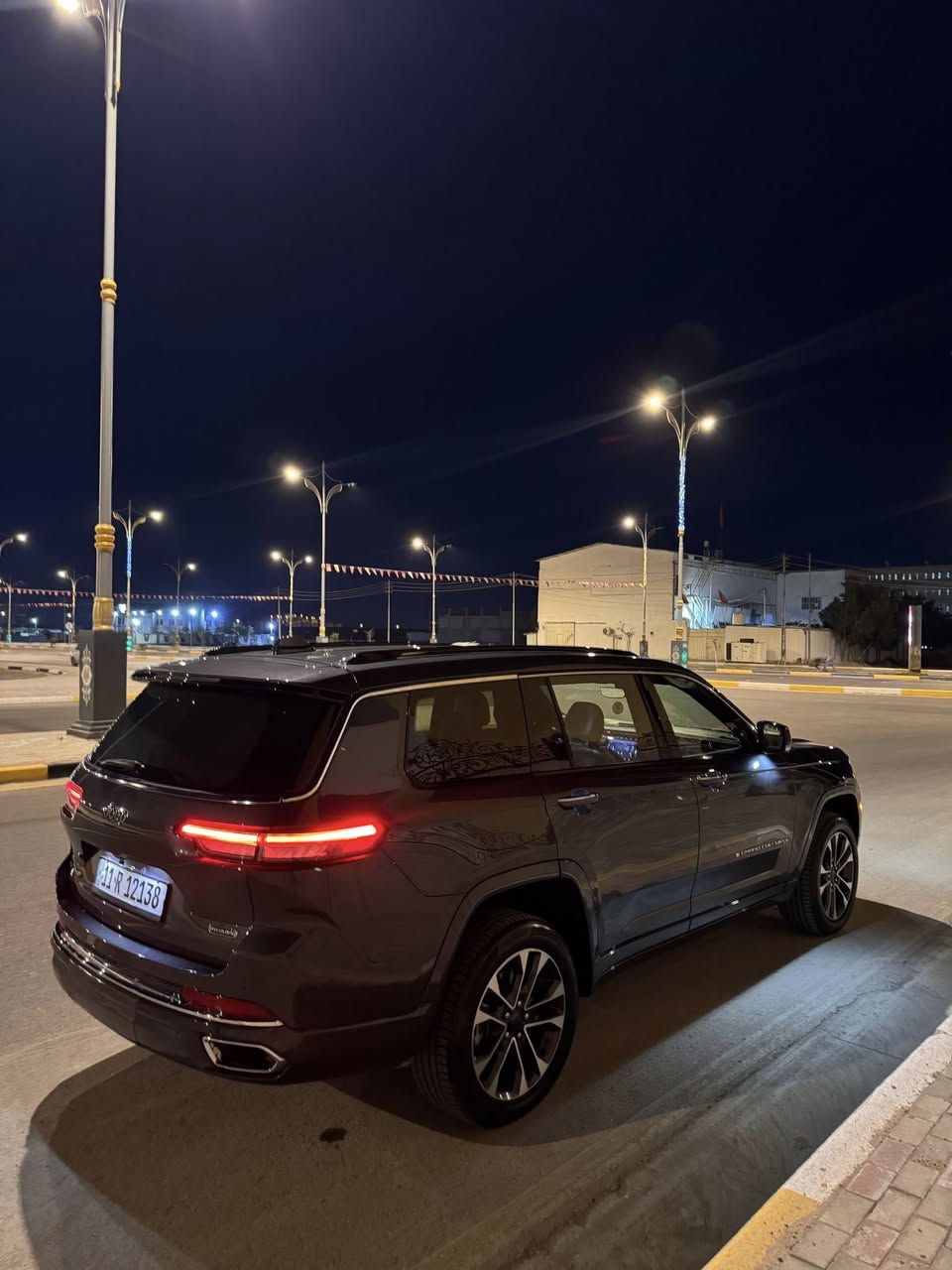 جيب كراند شروكي اوفر لاند 2022 🚨
رقم بغداد باسمي
فول مواصفات 
جكات كهرباء تصعد وتنزل السيارة 
سستم صوت ماكنتوش 19 سماعة 
دفع رباعي 
وضعيات قيادة 
اضائه لد متغيرة بالكامل داخل السيارة 
سقف بانوراما قابل للفتح 
بصمة تشغيل 
دخول ذكي في جميع الابواب 
عجلات المنيوم قياس 20 
7 مقاعد 
مقاعد جلد 
مقاعد امامية وخلفية تدفئة + تبريد 
شاشة لمس حجم كبير 
تحديد مسار ومحافظة على المسار 
حساسات امامية 
حساسات خلفية
نظام الكبح التلقائي 
مري كهرباء 
رادار امامي 
رادار جانبي 
هيتر بالمري 
تعتبم بالمري 
اوتو هولد 
اوتو ستوب 
خزن مقاعد 
مقاعد كهرباء 
٣ قطع تبريد 
جنطة ذكية كهرباء 
عداد دجتل متغير ثيمات 
وهواي مواصفات بعد
كير ماوس 
لد نهاري 
بكلايت لد
داخل مطعم بالصاج
تدفئة ستيرن
تبترونك
نظيفة جدا السيارة بدون اي نقص جاهزة من كلشي اي ملاحضة مابيهة تخم تاير جديد  
صبغ طرف الجامع والبنيد بدون ايرباك جديدة جدا
مكان السيارة كربلاء 
السعر 355$ وبيهة مجال 
للاستفسار 
***********
