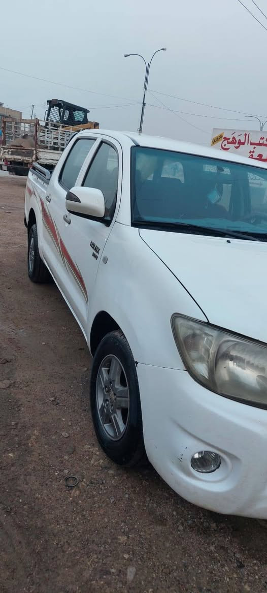 السلام عليكم سياره فلونزه ١٠ للبيع رقم بغداد مشروع وطني مكان السياره بغداد السعر ١٥٥ وبيها مجال بصيط مكلف بل نشر الاستفسار هذا رقم صاحبها ***********  شاصي ١٩ 
*********** واتساب
