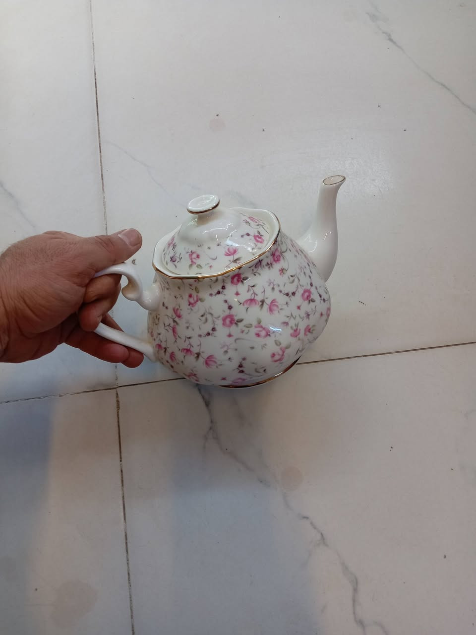 عنوان ديوانية سوك البالات محل ماجد يوجد توصيل ***********
