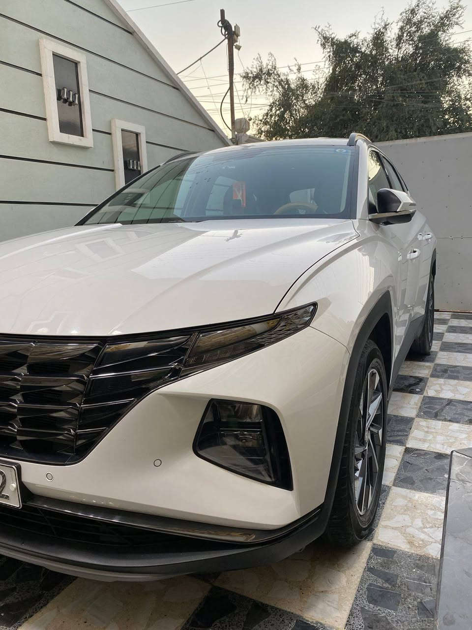 السلام عليكم
للبيع فقط توسان 2024 خليجي سياره عله وضع الشركه كفاله عامه 
ماعدا 📢الطخه الموضحه بالجنطه.
ماشيه 16 الف. زيررررررررووووو 
بإسمي السياره شرط التحويل ثاني يوم 
سيارة فول ماعدا ( الجنطه مو شفط و القماره مو بانوراما) فقط

مكاني بغداد النهروان
مامتواجد ع الفيس 
رقم الهاتف ***********
