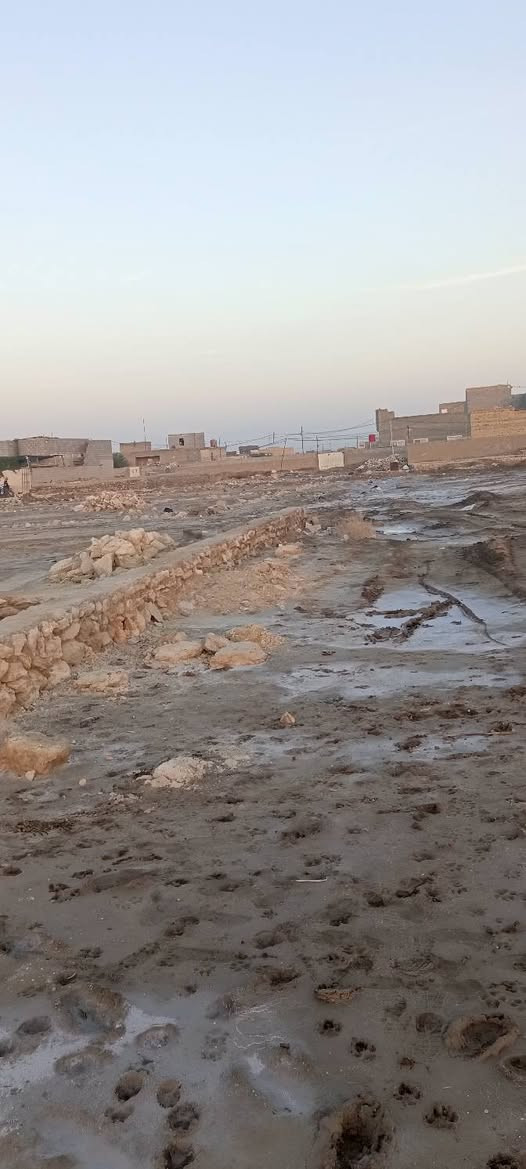 سلام عليكم قطع البيع ال ابو حجر قرب مدرسة اكد  طابو زراعي قرار محكمه قطع 200 متر ع شارعين وقطع 170 متر شارعهه 7 متر ستفسار ع رقم ***********
