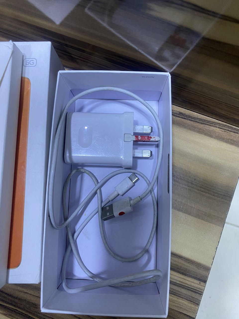 هونر x9b رام 12 ذاكرة 256 نظافة 75‎%‎ شخط بسيط بدرع الكامرات مثل ما موضح بصورة جهاز مال جناي شرط من كلشي شاحنه بلادية مع كارتون السعر 250 الف وبي مجال / الحويجة شارع الأطباء / مكتب المهندس / مقابل مركز اليرموك التخصصي ***********
