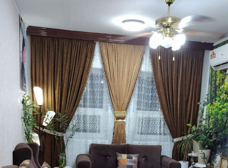 تخم تركي ٧مقاعد يصير ديوان بي مخزن ويصير سرير السعر مناسب مابي اي ضرر وياا البردات العنوان بغداد بسماية الي يريدة يراسل عالخاص أو يتصل على هذا الرقم *********** بي واتساب
