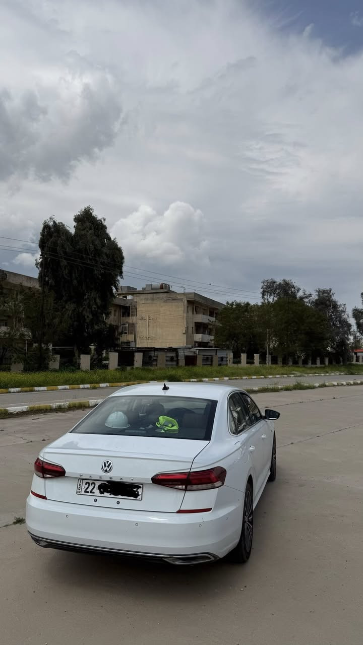 Passat SEL LIMITED EDITION 2022فول مواصفات كلين تايتل 
4سلندر 2.0T.  اقتصادي  
سياره رادار امامي خلفي و جانبي و حساسات 360 درجة اوتو بارك و نظام التشغيل عن بعد و نظام ECO NORMAL SPORT  
صندوك شفت  بصمة و سلايت كشن خزن و و تدفئة و كشن كهربائي كشن سايق و سكن كهربائي  و تبريد مركزي و تحكم ستيرن   و حجم ويل 18  داخل لون قهوائي و جلد و لايت زينون   و سياره ماشية 145000km سياره وارد أمريكي  السياره دعامية لدعامية بشرط✨ 
عنوان كركوك لتواصل و استفسار 
***********
