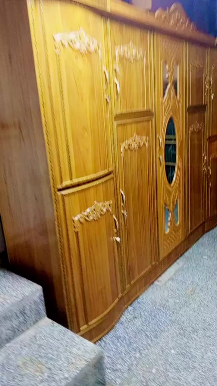 اللهم صل على محمد وال محمد اليوم جبنالكم غرفة خشاب مستعمل شي بسيط اخت جديد نضافة 90  بل ميه مكاني بغداد مدينة الصدر سعر مناسب مراسل على خاص ***********
