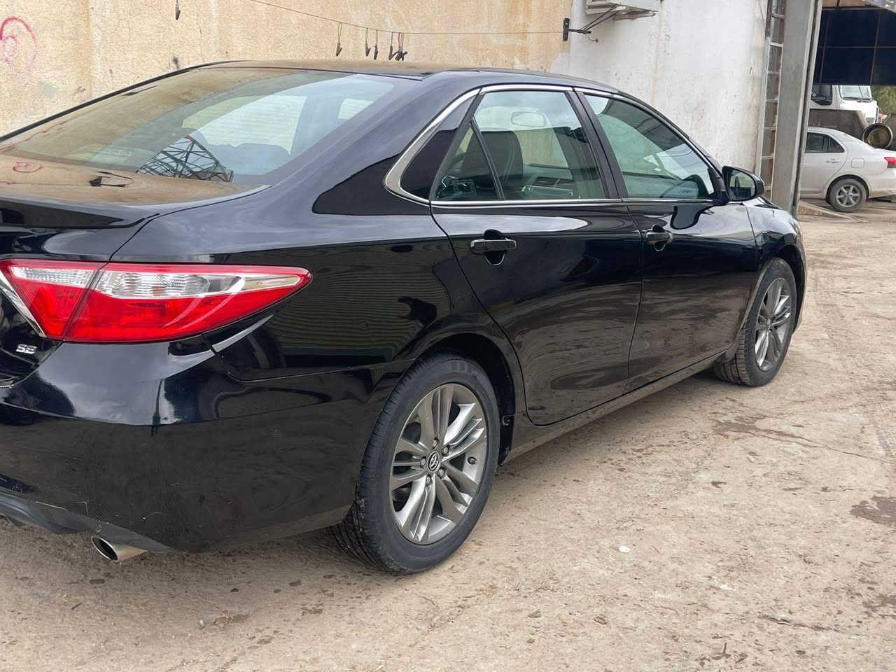 تویوتا کامری 2016
مواسفات se
سه یاره کی پاک و جوان
چاملغو بونیت لای سه کن  بویاغ ناو به تانه ی بویاخه
دو په له ساردی هه یه ماباقی سه یاره کی جوان و بیوینه یه
سه نه وی و ژینگه ی تا 28 تازه یه
سه یاره که که نه دیه حادیسه که ی پشان نادات
نرخی 133 وه ره قه و مه جالیکی برایانه
***********
*********** شمشمل, السليمانية
