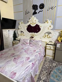 غرفه اخشاب عراقي مرتبه حيل و نضيفه و سعرها مناسب كامله ما بيها نقص للت...