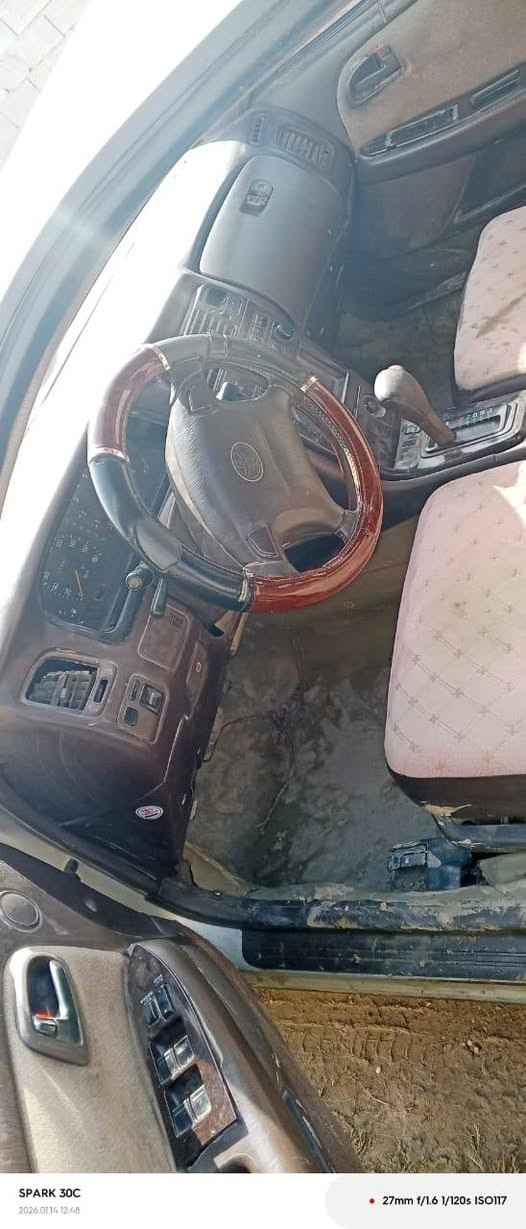 شيزر 97 سنويه 27
كير 
ومكينه.  مكفوله
سلف داينمو. مسجل شاشه
 السعر37
***********

شهربان دور ضباط
