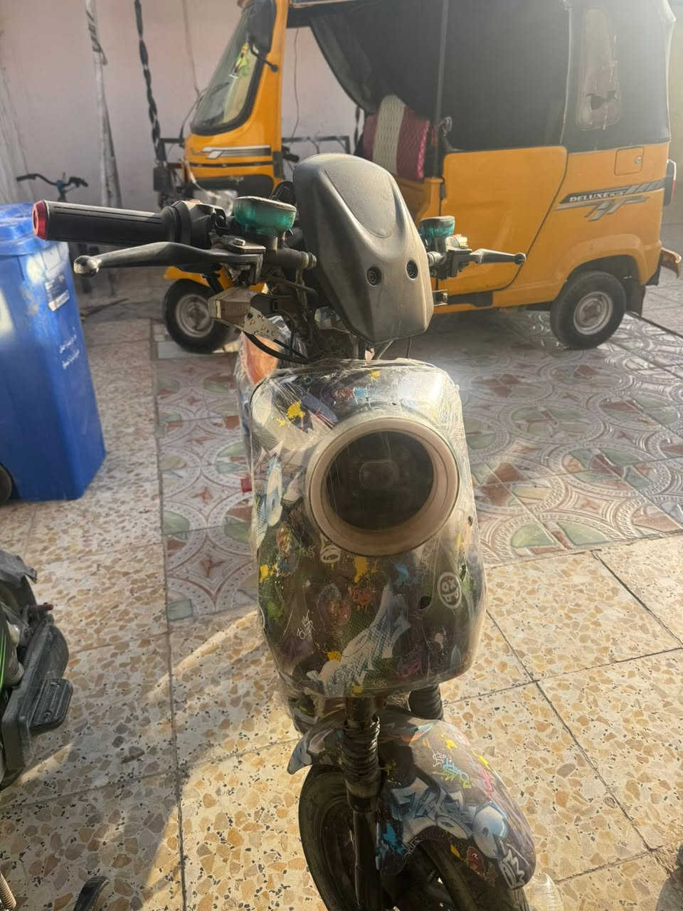 سلام عليكم دراجه البيع شحن x900  
دراجه بدون بطاريات رايدله بس بطاريات
مديل 2025 
سعر 90قفل
عنوان البصره براضعيه
رقم ***********
