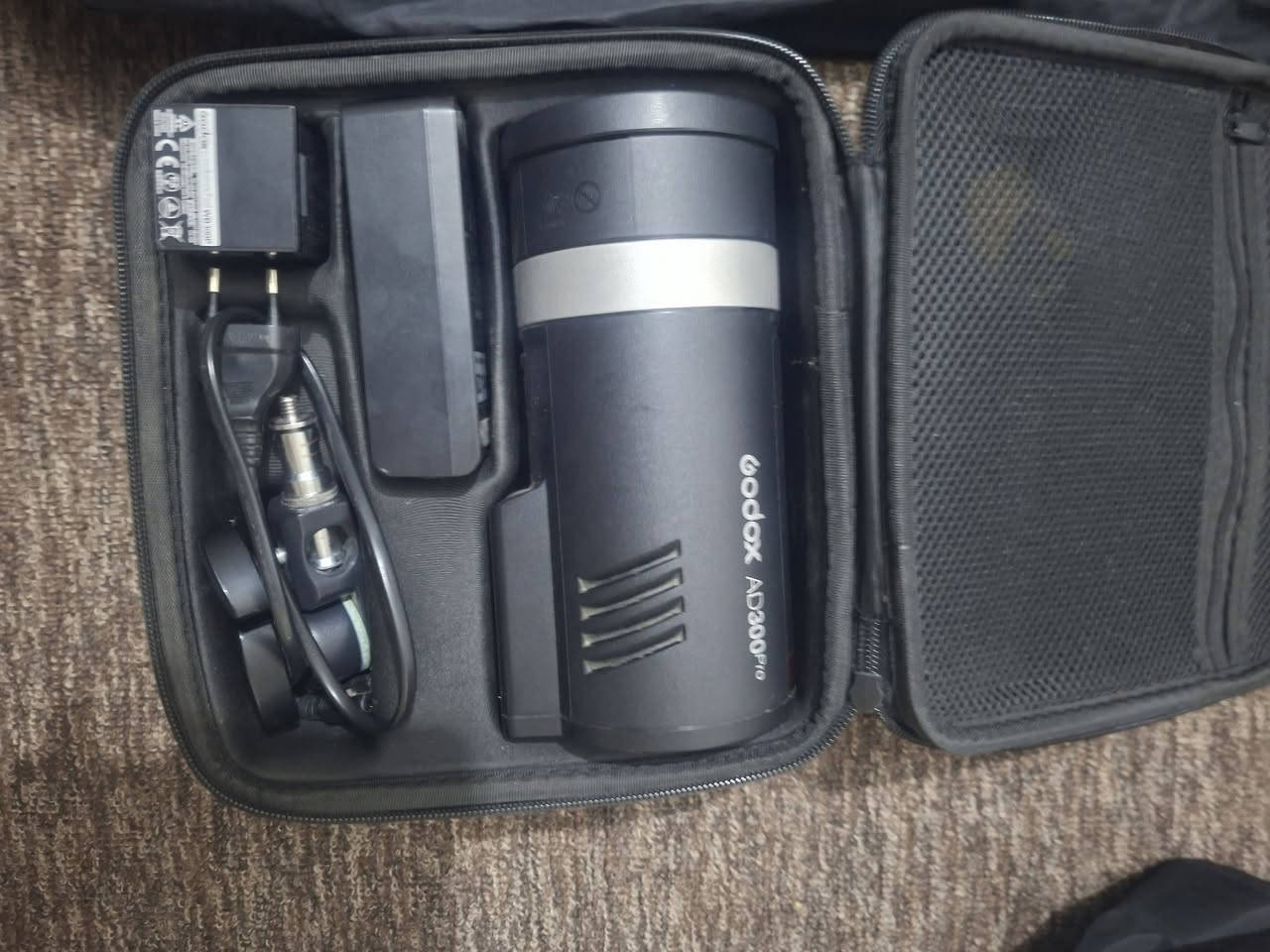 اضائه Ad300pro للبيع
استاند استيل اصلي + سوفت بوكس وياه غراضه كامله مع لعاكس ٣ قطع 
تريكر x2 Sony لميحب ياخذ تريكر ماكو شكال 
كلش حلوه وخفيفه 
سبب لبيع للتجديد أقوى 
السعر 500 وبيه مجال حك جيتك


**إذا كنت صاحب هذا الإعلان وتريد حذفه لأي سبب، رجاءا أرسل رسالة إلى الدعم الفني**