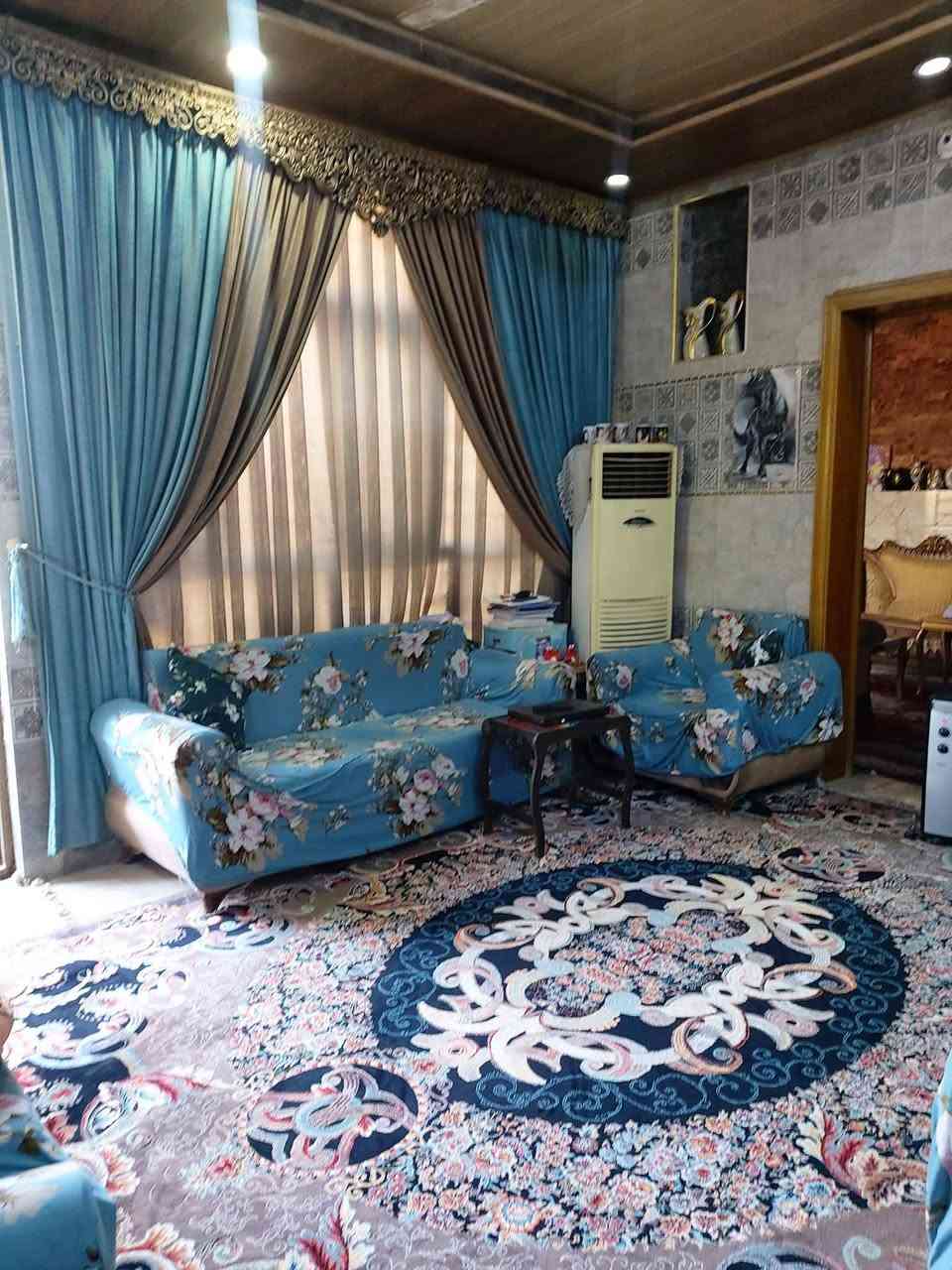 بكربلاء موقع مميز جدا مفوض للطابو بقرار 320
*********** الرقم بيه واتساب

عدنا بيت ٢٠٠ متر طابق واحد بيه ٣غرف كلهن سويتات وبيه هول واستقبال ومطبخ وحمام منفصل غير البي الغرف ومرافق خارجيه وطارمه بيت درجه اولى بحي الامين على نهر الهنيديه خمس دقايق للولايه بالسباره وربع ساعه مشي للامام مكان نظيف جدا وهادئ بيه مسبح وبيه جم يعني كلش مكان راقي اريده ب٤٥٠ وروحوا اسالوا هناك الاسعار اشكد احنا مطلوبين اريد انبيع بحي الامين قرب مطعم مندي عز الدين على الهنيديه بفرع مسبح مون لاند
