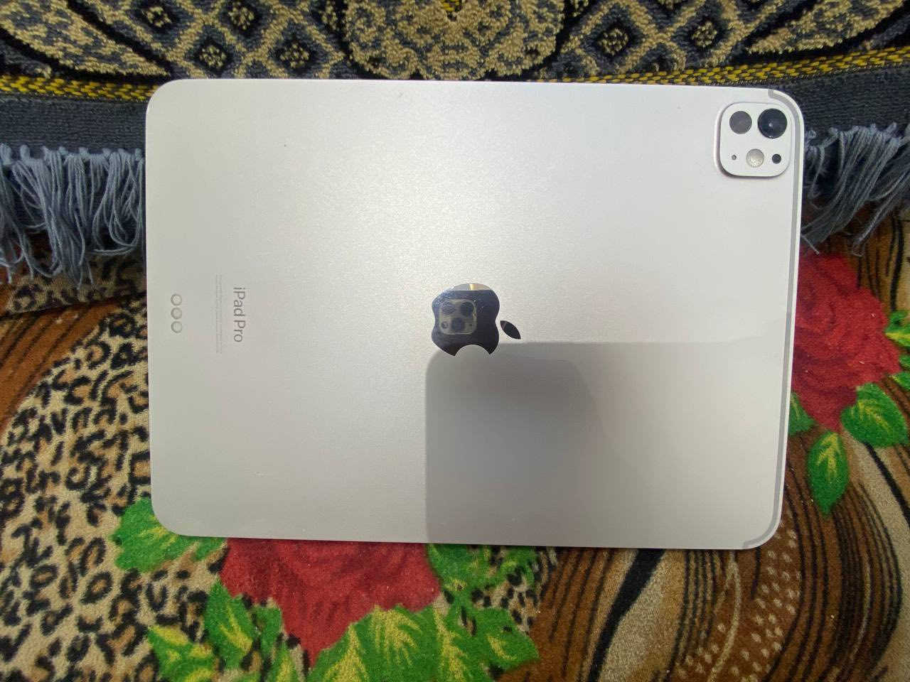 سلام عليكم ايباد M4  الذاكره 256 البطاريه 80. السعر 700 ألف 

رقمي ***********

