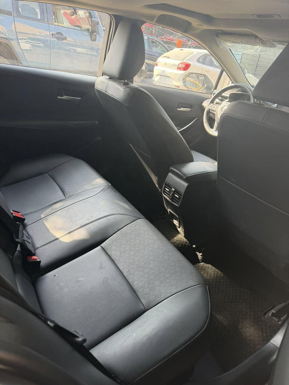 سلام عليكم كورلا هايبرد موديل 2025 فول موصفات علامه سوداء مكفوله من كلشي السياره ماشيه 15000 السعر 157وبيها مجال شي بسيط مكاني كاظميه ***********
