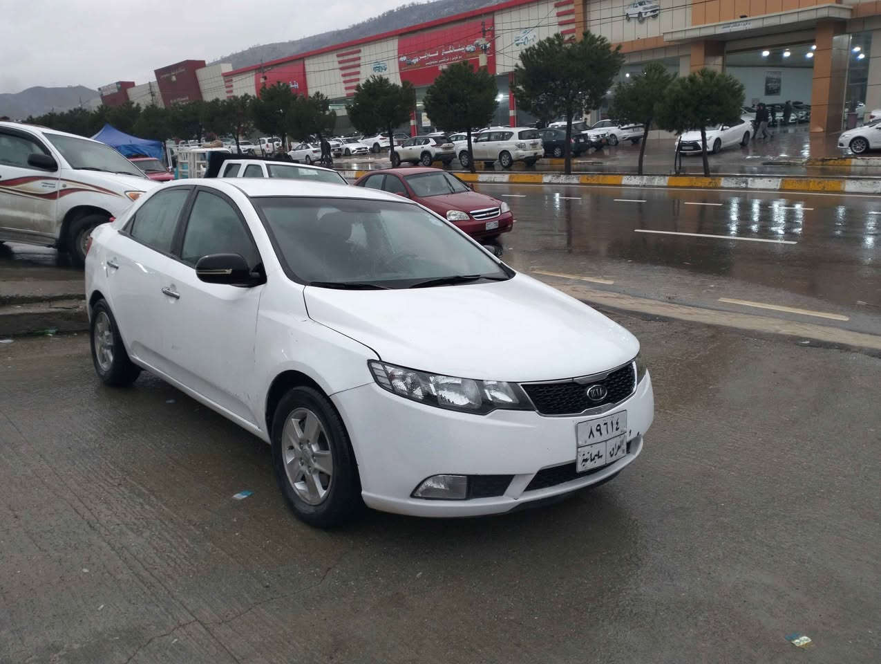 كياسيراتؤ 2011 گير توماتيك گيرومةكينةي بةشةرت تحويل و غرامة بةشةرت عيزام سبوخ بي ليدران سقفي گؤراوة سعر 65 ورةقة شوين سوران *********** Oshwe, Mai-Ndombe
